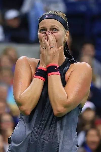 28圈-科维托娃重要时刻败北,西班牙队带队取胜!再创辉煌时刻(科维托娃几个大满贯)