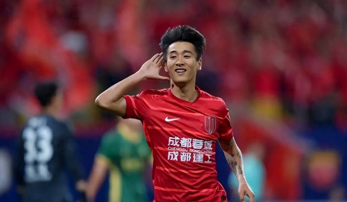 28圈- 成都蓉城发布备战花絮,关键时刻外线爆发,NBA常规赛任务艰巨,心理建设被强调