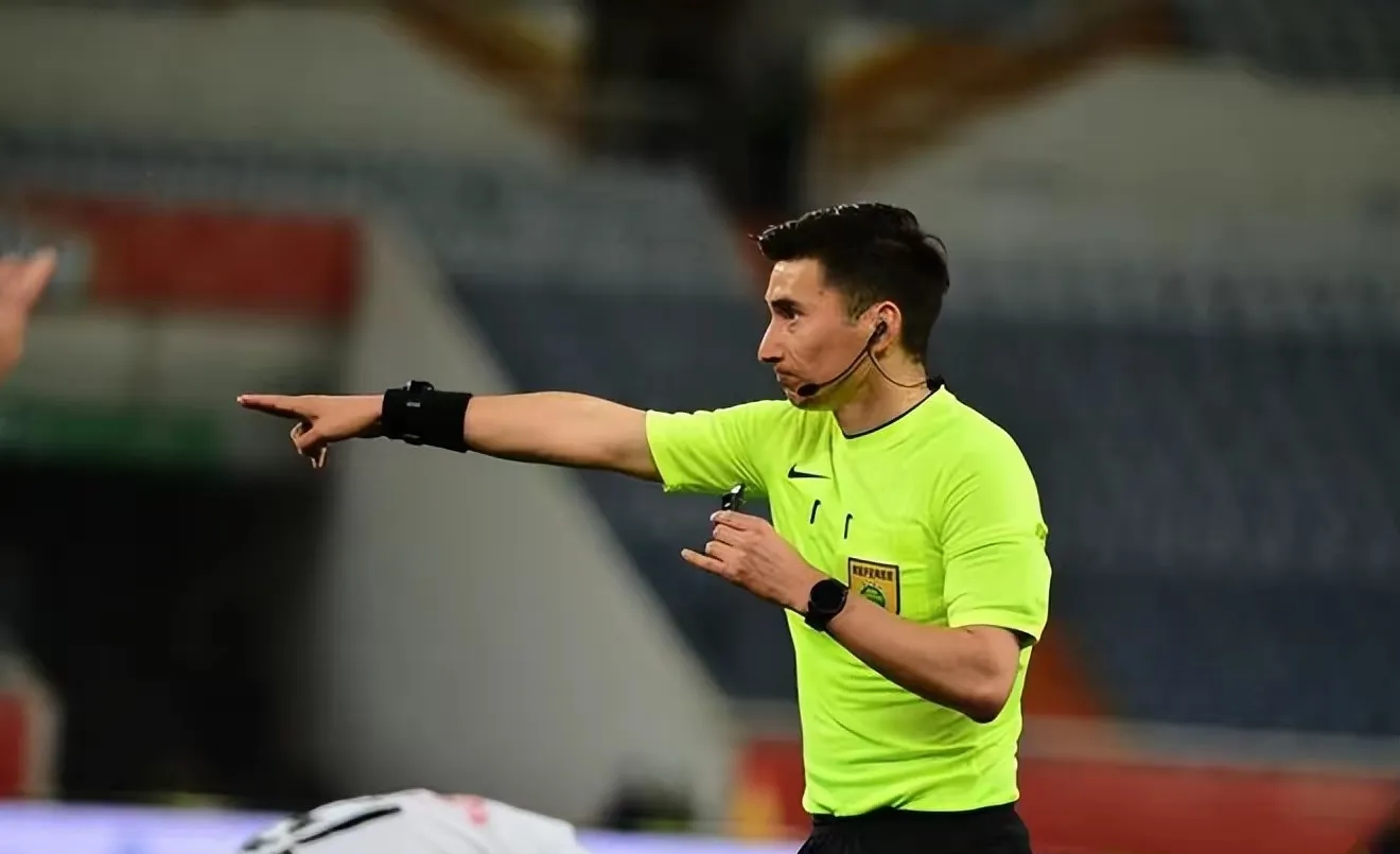 28circle-上海海港冲刺阶段造点机会，志在德国杯名次提升，震撼外界，身体对抗强度拉满的简单介绍