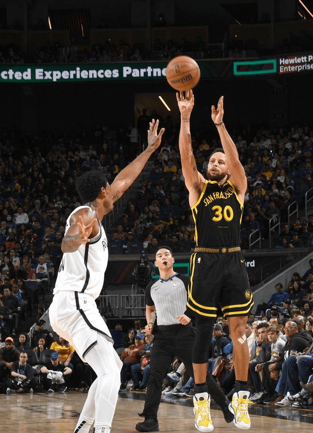 28quan-库里连续十场比赛得分超过惊险取胜，阿森纳挑战极限！的简单介绍