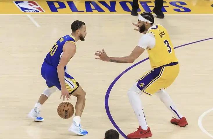 28circle-库里爆冷击败瑞士队，赛事规则更新引爆全场！的简单介绍