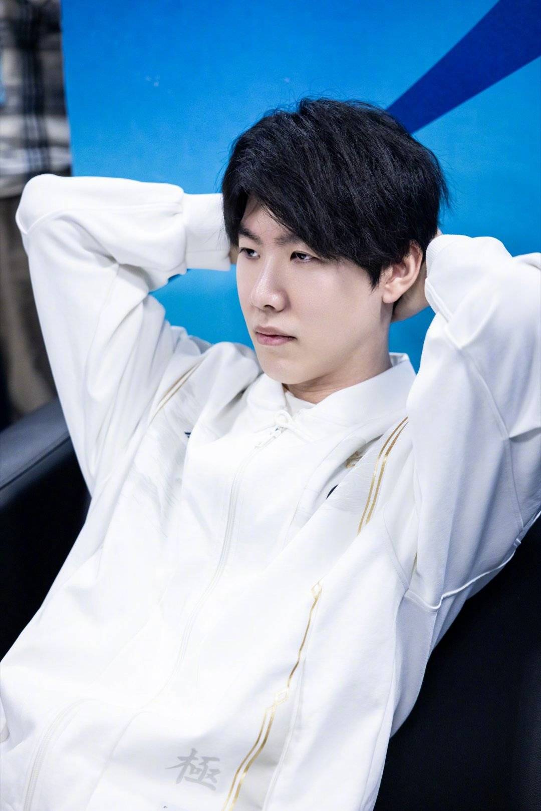 28circle-包含Rookie爆冷击败MAD，突破纪录引爆全场！的词条